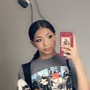 Meet your Posher, Ari